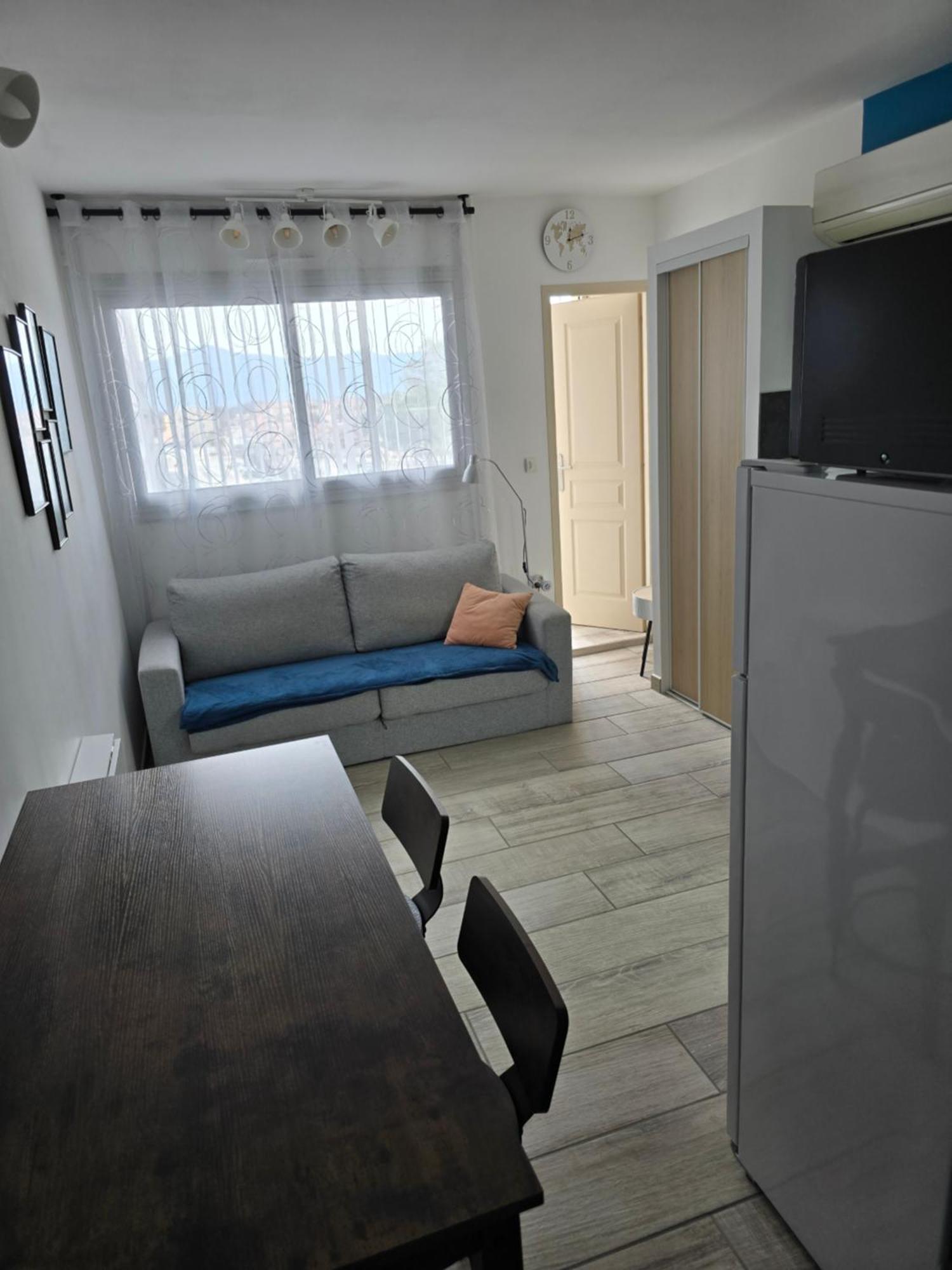 Studio Climatise 50 M.Du Port Saint-Cyprien  Exteriör bild